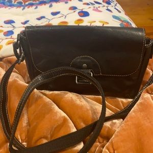 Cute black leather purse. New without tags:)